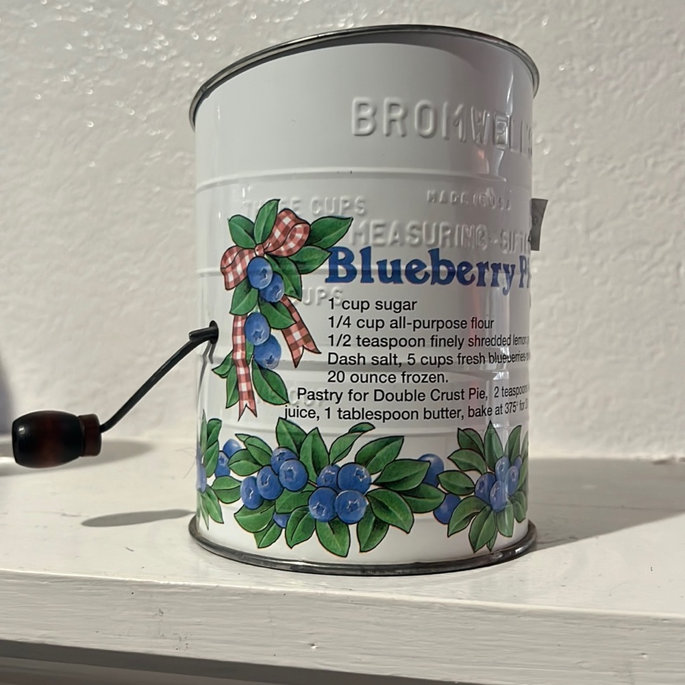 RARE Vintage Blueberry Pie Flour Hand Sifter Jacob Bromwell cottage core